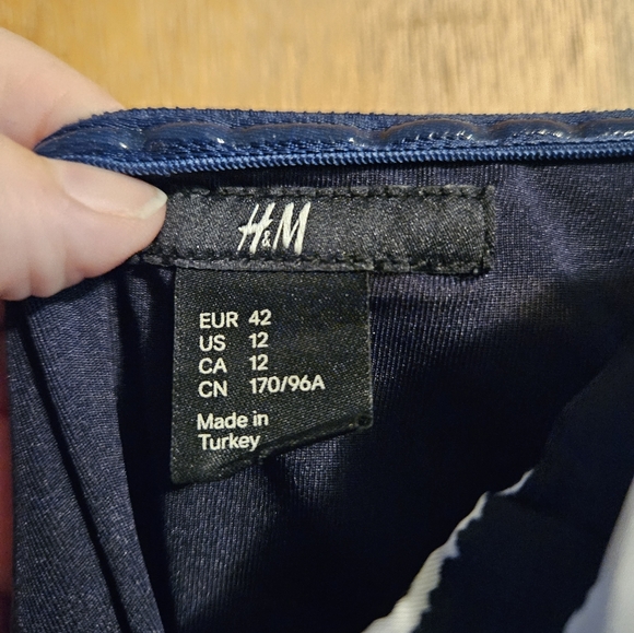 Strapless Sweetheart Dress - Picture 3 of 4